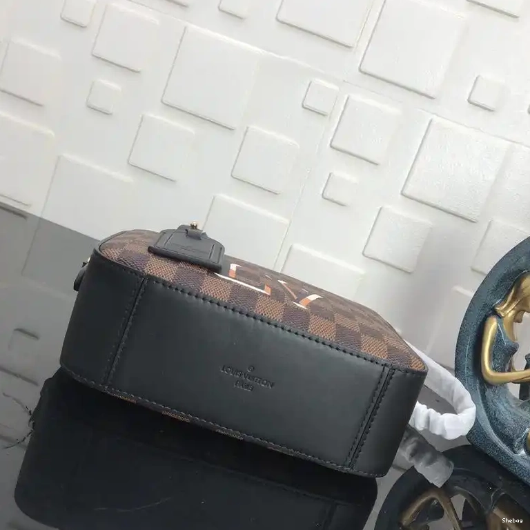 Bags 1906BL0001 LV 0812